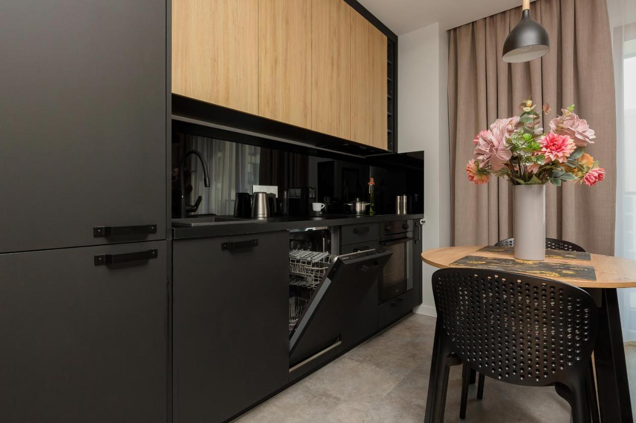 Moduo Gardens Apartment By Renters Prestige Варшава Экстерьер фото